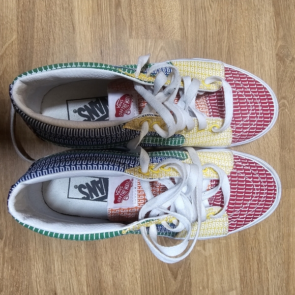 Vans PRIDE skater shoes - Picture 2 of 4